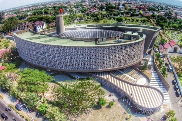 Museum Tsunami sebagai salah satu wisata Rohani di Aceh