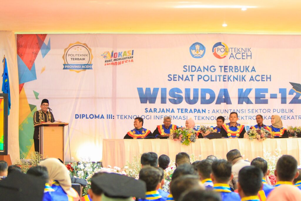 Wisuda Politeknik Aceh, Bakri Siddiq Harapkan Peran Optimal Alumni Membangun Kota